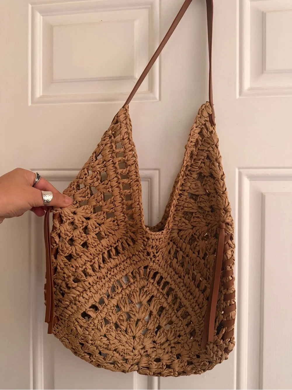 Woven Straw Hobo Bag with Leather Strap - Tan